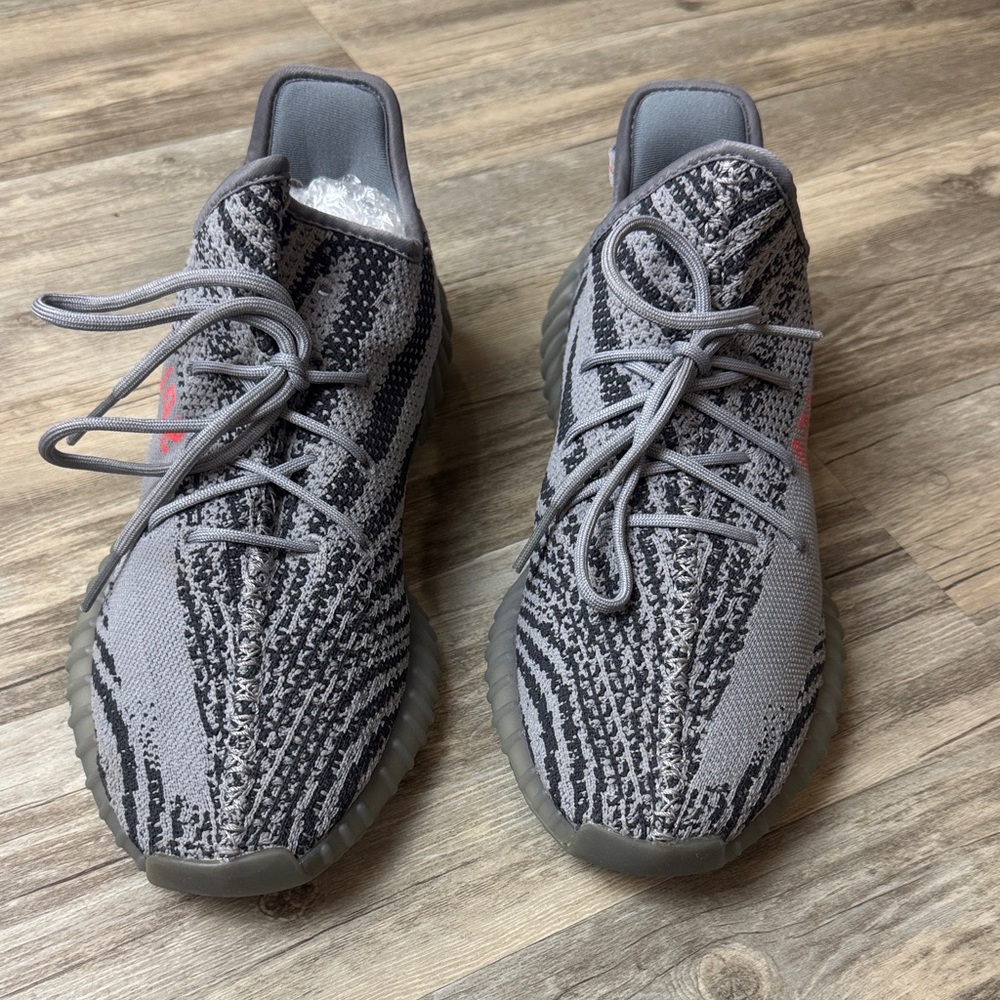 Men's Grey Knit Athletic Sneakers Size 10 with Subtle Orange Accent